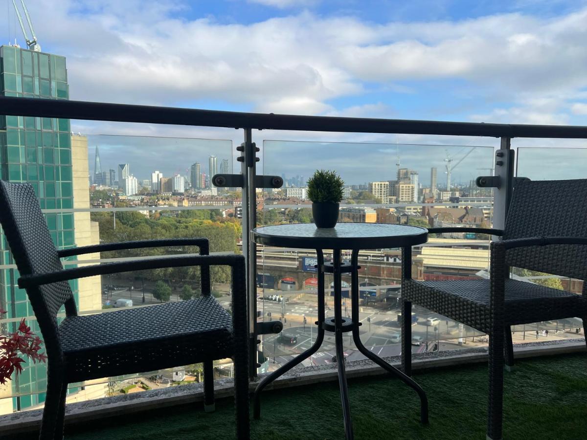 St George Thames Apartment London Eksteriør bilde